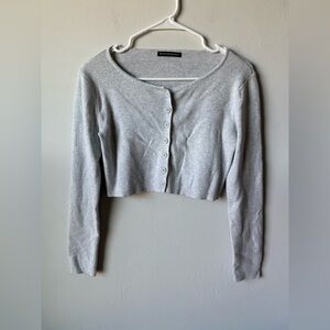 Brandy Melville Light Gray Ribbed Cropped Sweater